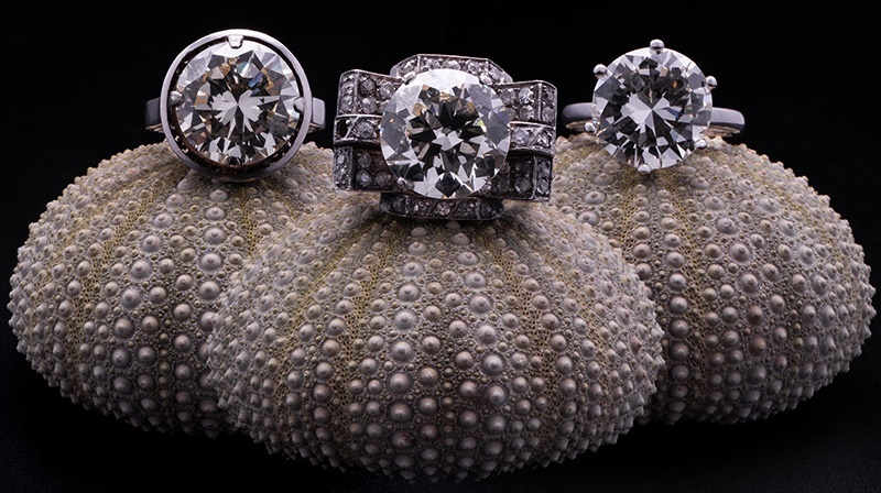 Sell rings with Dawsons