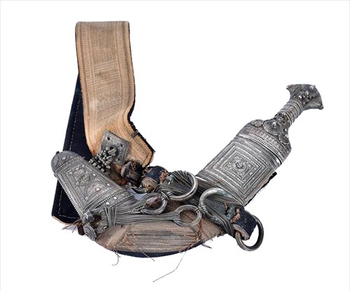 Lot 574 - A 19th Century Middle Eastern Jambiya dagger...