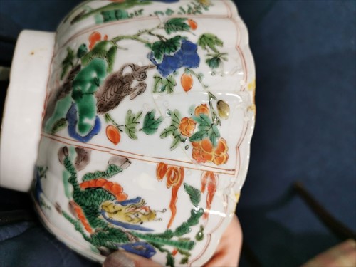 Lot 166 - A Chinese Famille Verte bowlÂ  decorated with...