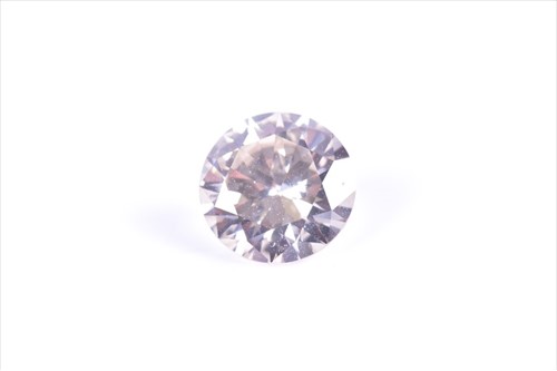 Lot 532 - A loose round-brilliant cut diamond of...