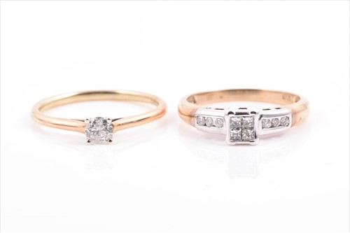 Lot 520 - A 9ct yellow gold and solitaire diamond ring...