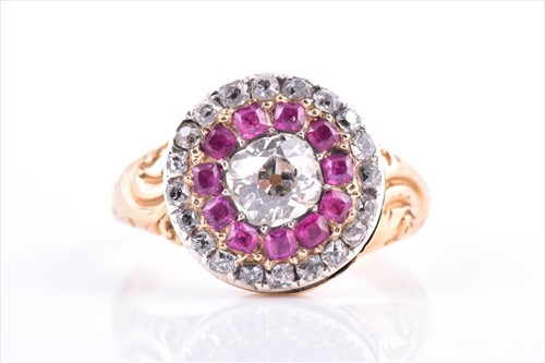 Lot 552 - A late 19th / early 20th century gold, diamond,...