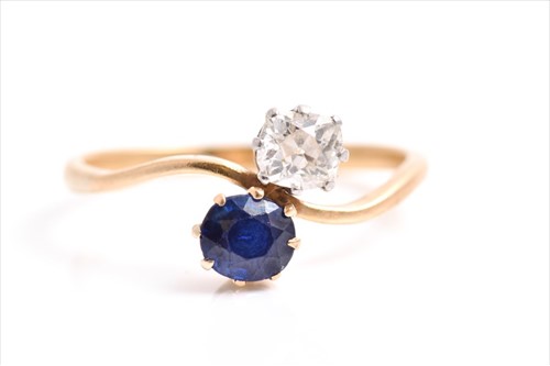 Lot 664 - An early to mid 20th century diamond and...