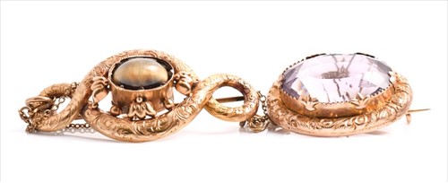 Lot 680 - A Victorian 9ct yellow gold and...