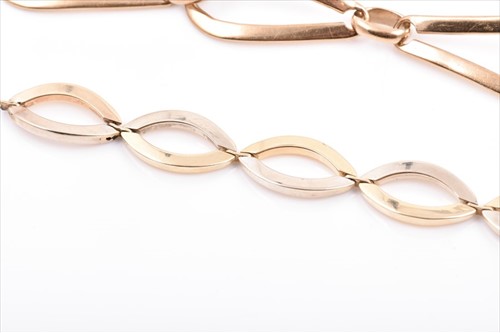 Lot 502 - A 14ct yellow goldÂ bracelet (a/f),Â broken...