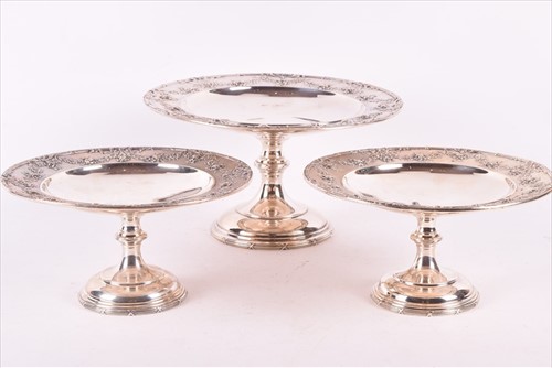 Lot 440 - A trio of early 20th century silver comports...