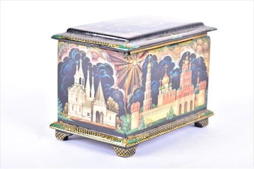 Lot 251 - A 21st century finely painted Russian lacquer...