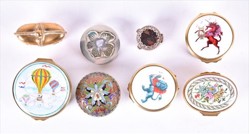 Lot 231 - A collection of eight pill boxesÂ  to include...