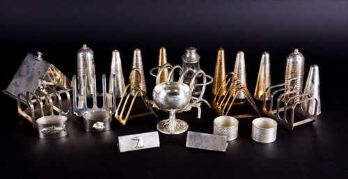 Lot 495 - A mixed collection of silver plate and other...