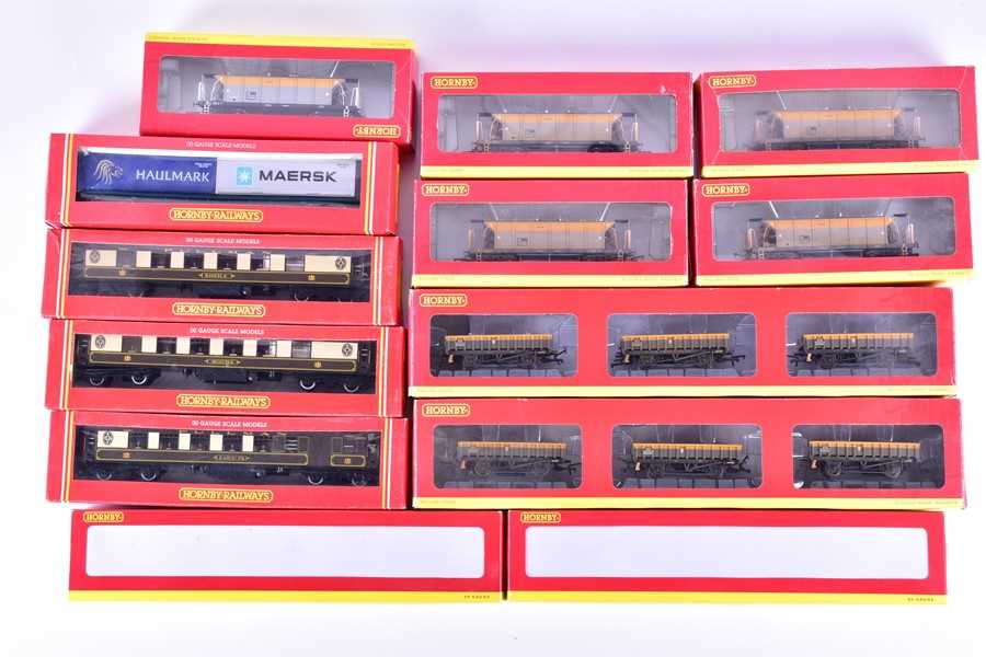 Lot 296 - A collection of Hornby Railways boxed OO Gauge...