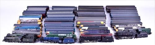 Lot 291 - A large collection of loose Hornby Railways OO...