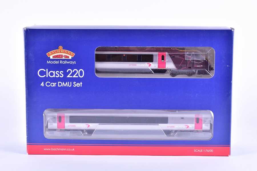 Lot 286 - A Bachmann Branch-Line 32-603 Class 220 4 Car...