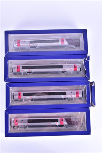 Lot 286 - A Bachmann Branch-Line 32-603 Class 220 4 Car...