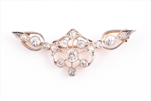 Lot 570 - A late 19th / early 20th century yellow gold...