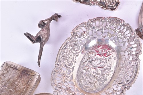 Lot 453 - A small collection of novelty silver pieces to...