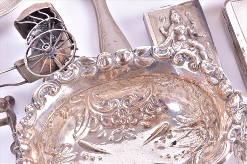 Lot 453 - A small collection of novelty silver pieces to...