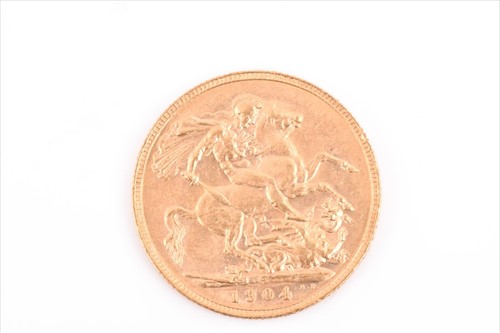 Lot 371 - An Edward VII sovereign dated 1904.