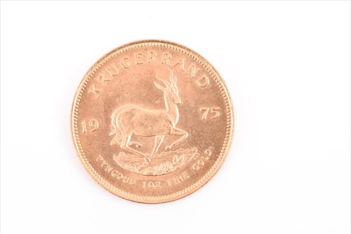 Lot 386 - A South Africa 1975 KrugerrandÂ  1oz fine gold.