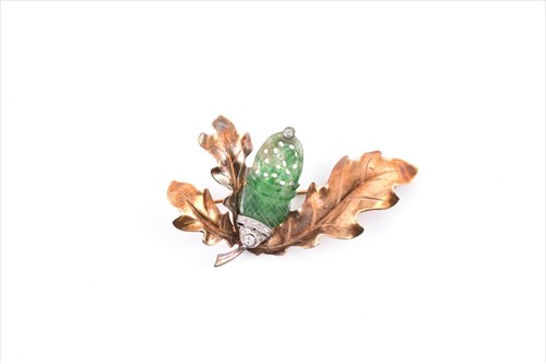 Lot 690 - An early to mid 20th century jadeite and...