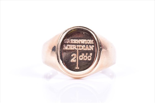 Lot 602 - A 9ct yellow gold gents signet ring the oval...