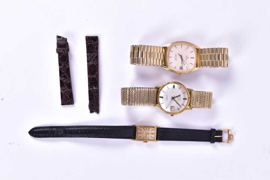 Lot 442 - A group of three wristwatches including an...