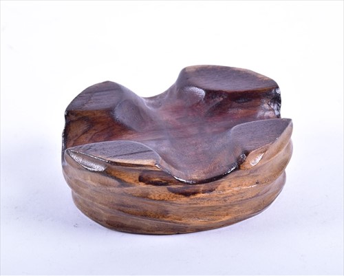 Lot 252 - A Japanese Meiji period carved ivory netsuke...