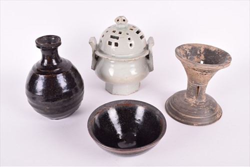 Lot 186 - A Korean celadon pottery incense burner with...