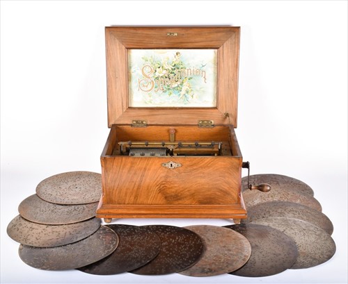 Lot 300 - An early 20th century walnut cased German...