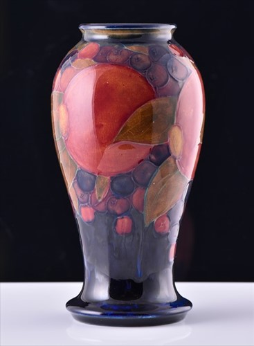 Lot 232 - An early 20th century William Moorcroft...