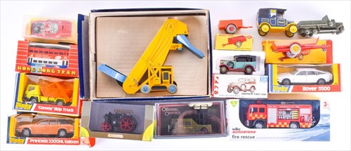 Lot 226 - A collection of mixed Dinky Toys diecast...