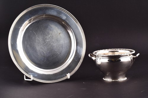 Lot 468 - An Edwardian silver dish of plain form London...