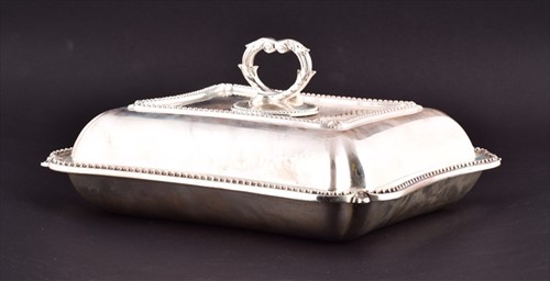 Lot 471 - An Edward VII silver entree dish London 1904,...