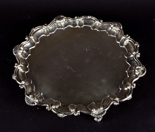 Lot 486 - A large Edwardian silver salver Birmingham...