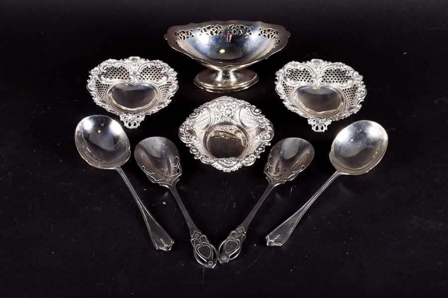 Lot 485 - A pair of George V silver servers Birmingham...