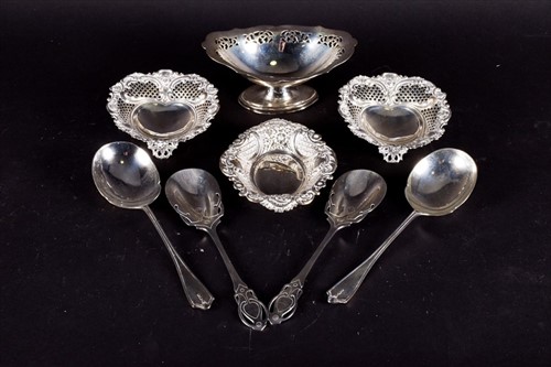 Lot 485 - A pair of George V silver servers Birmingham...