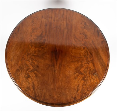 Lot 79 - A William IV flame mahogany breakfast table of...