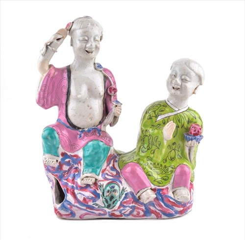 Lot 96 - A Chinese Qianlong period famille rose ceramic...