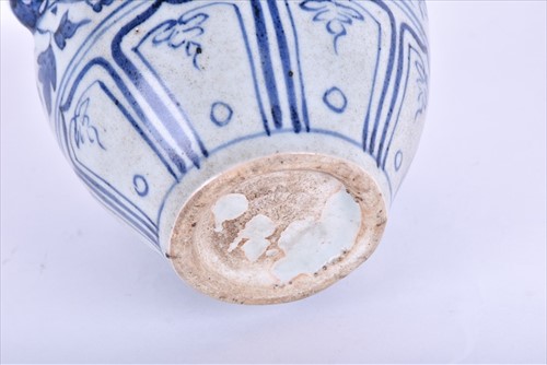 Lot 151 - A Chinese blue and white porcelain vase...