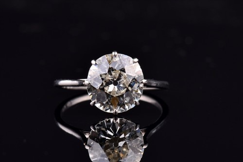 Lot 593 - An impressive Old European cut solitaire...