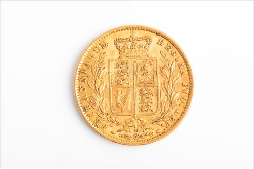 Lot 301 - A Victorian 1865 22ct gold full sovereign with...