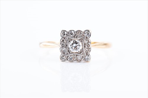 Lot 515 - An 18ct yellow gold and diamond Art Deco ring...