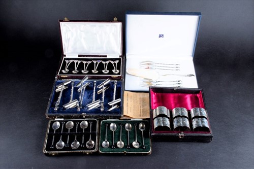 Lot 334 - A cased set of twelve Sterling Silver coffee...