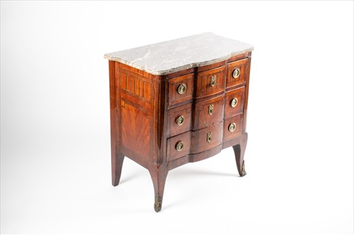 Lot 113 - A 19th century French kingwood and marquetry...