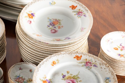 Lot 200 - A late 19th century dinner service by Dresden...
