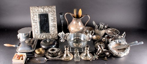 Lot 375 - A large quantity of silver plated itemsÂ  to...