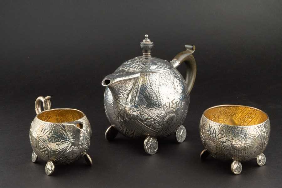 Lot 361 - A Victorian silver Aesthetic style three piece...