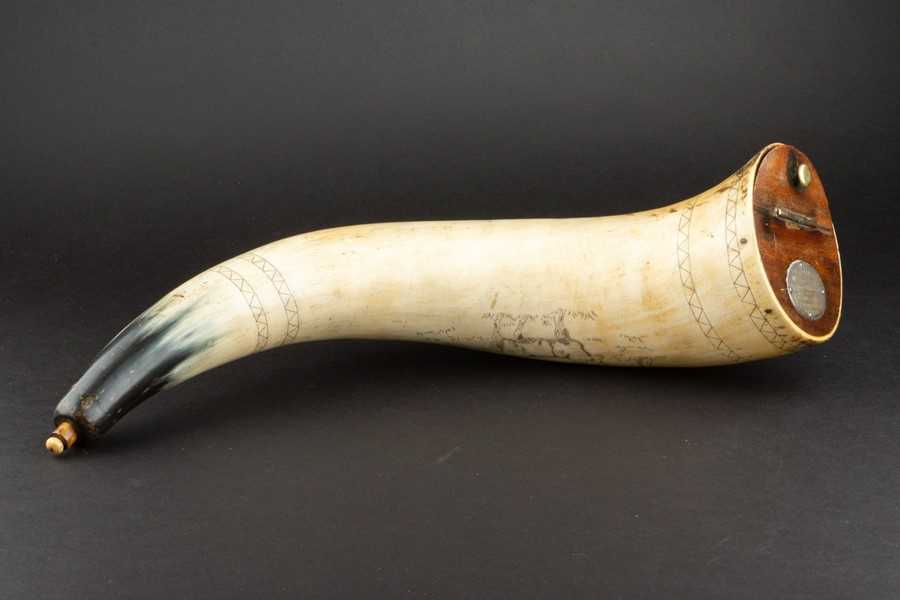 Welsh Instruments Horns Lot 316 - A late Victorian Welsh drenching horn with