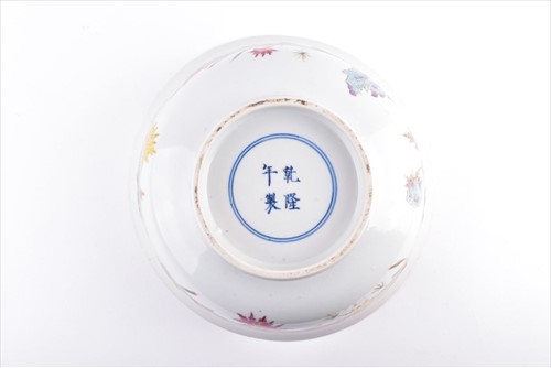 Lot 166 - A Chinese Qianlong period porcelain bowl of...