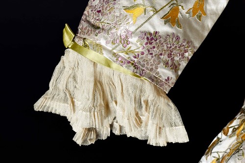 Lot 242 - A fine Victorian silk brocade ball gown...