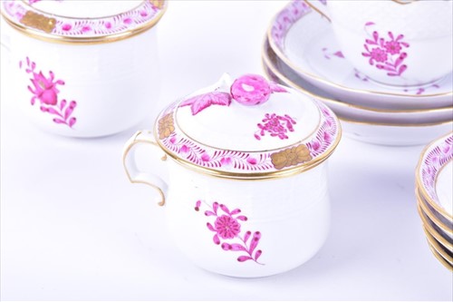 Lot 201 - A Herend porcelain part tea service comprising...
